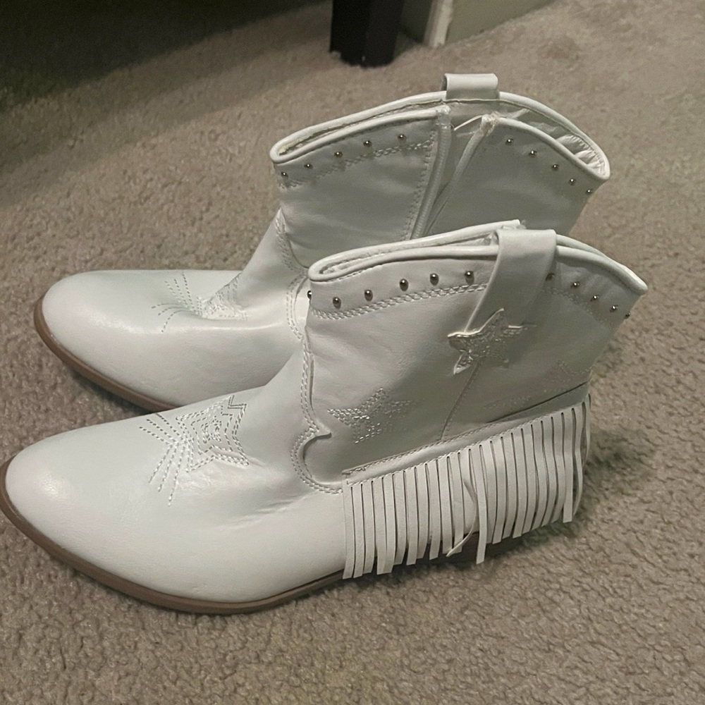 Girls youth White Fringe Ankle Cowboy Boots